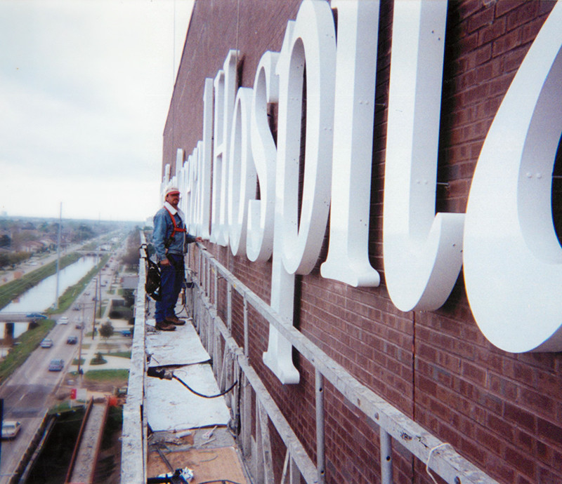 Sign Installation at East Jefferson General Hospital