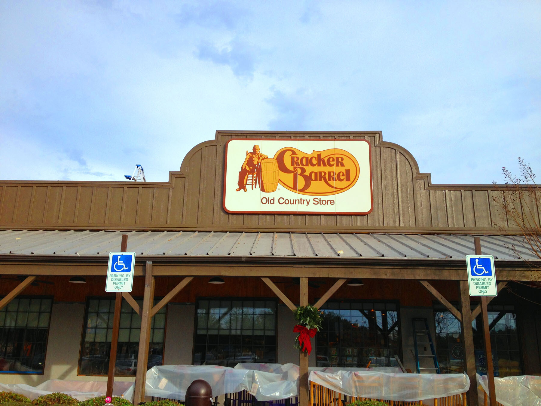 Cracker Barrel Old Country Store Exterior Sign