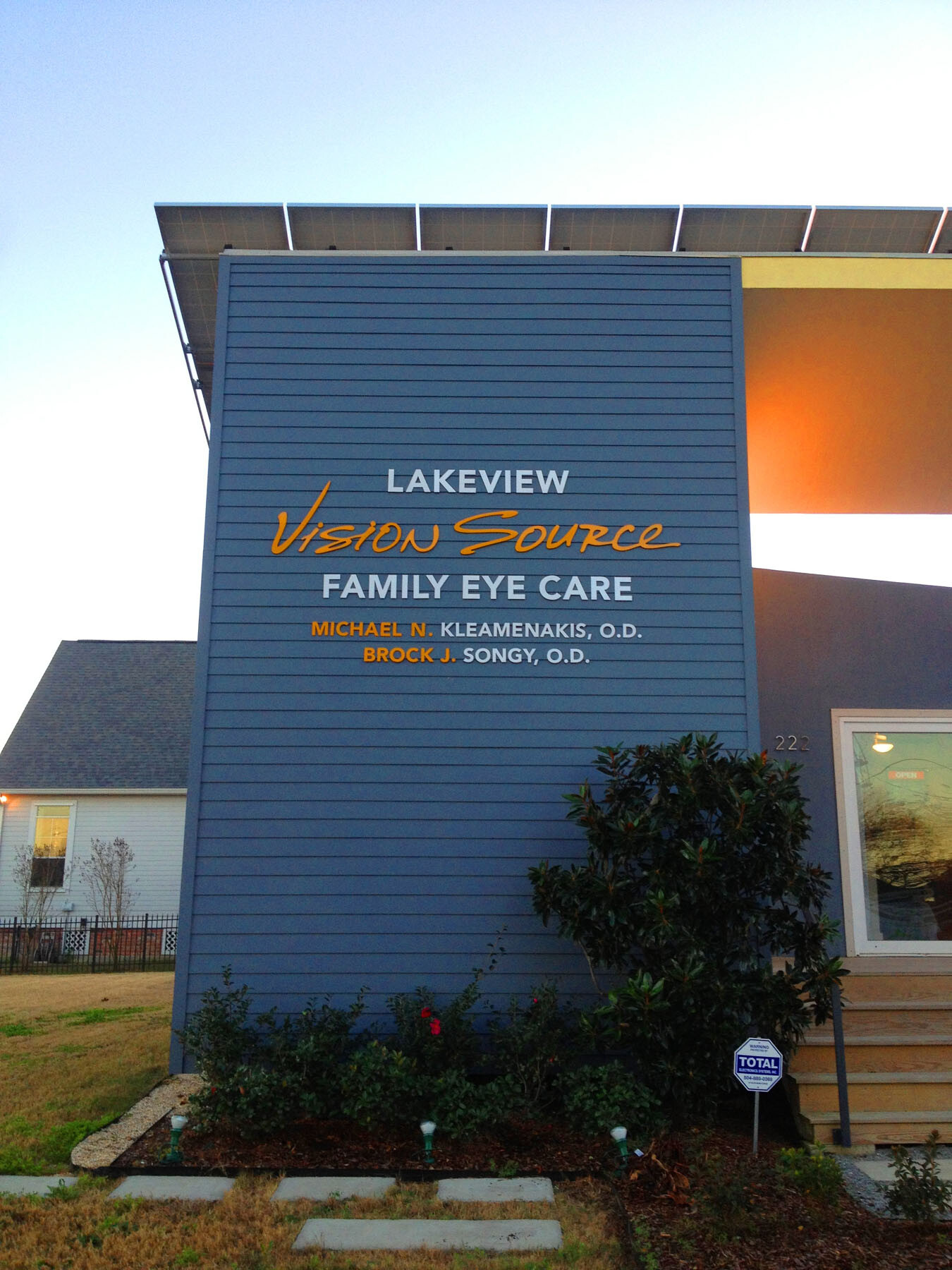 Vision Source Eye Care Exterior Letters
