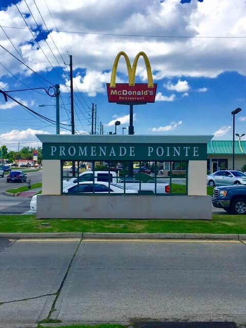 Promenade Pointe store front sign in Marrero Louisiana